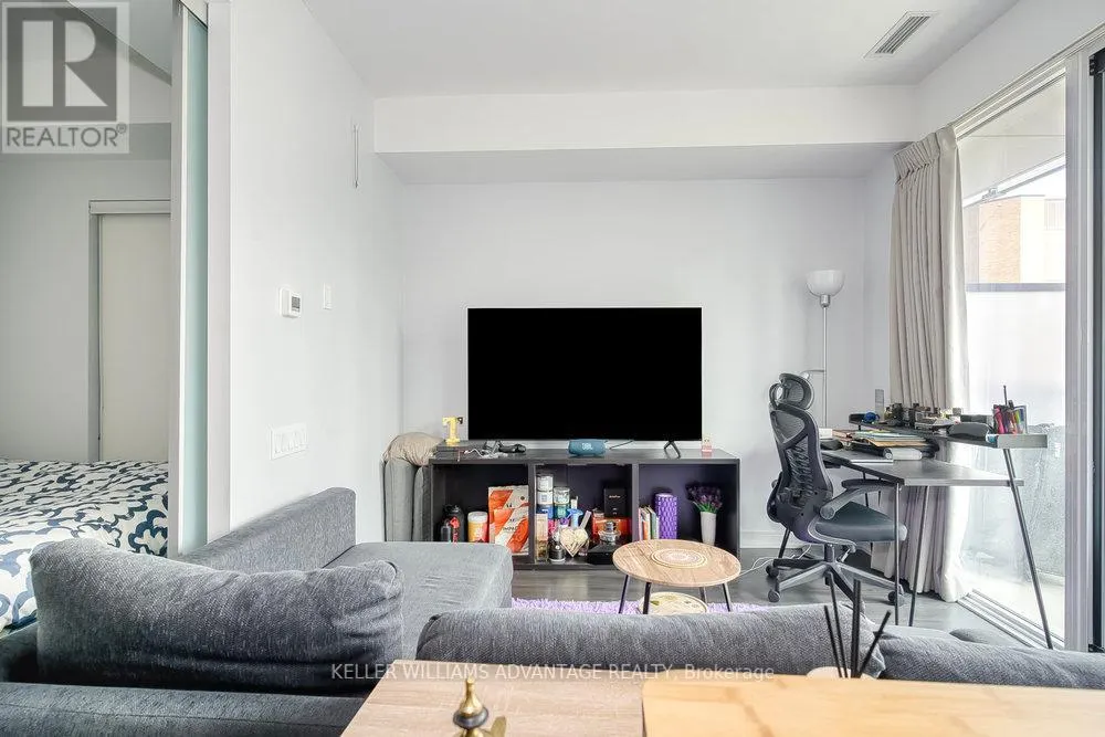 603 - 28 WELLESLEY STREET E