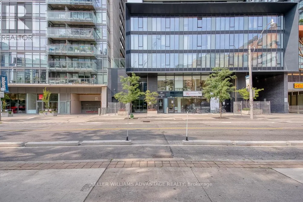 603 - 28 WELLESLEY STREET E