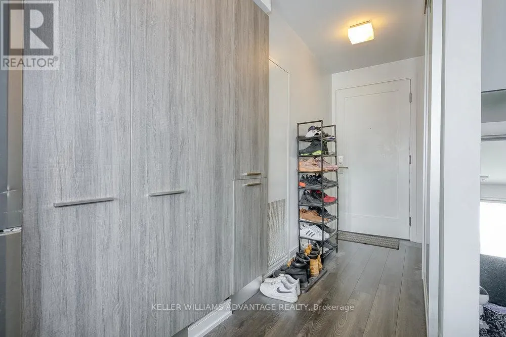 603 - 28 WELLESLEY STREET E