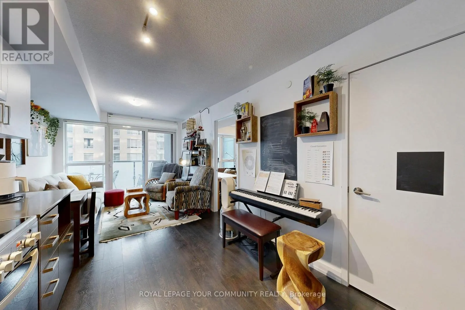 410 - 125 REDPATH AVENUE