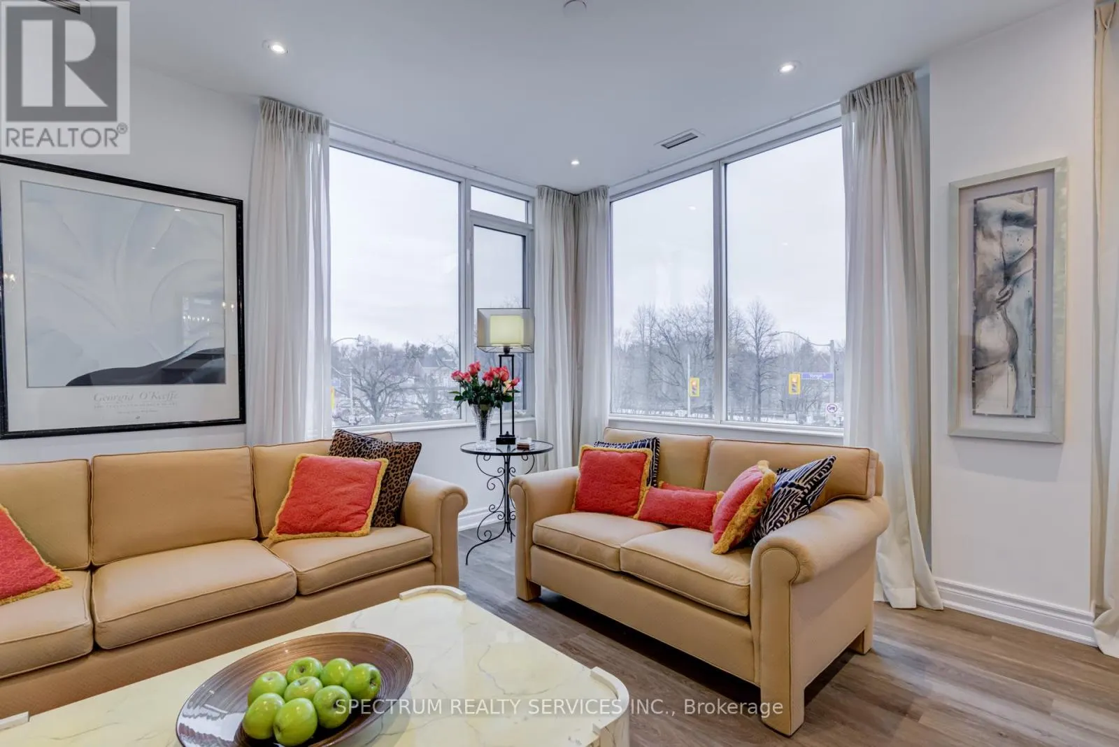 205 - 980 YONGE STREET