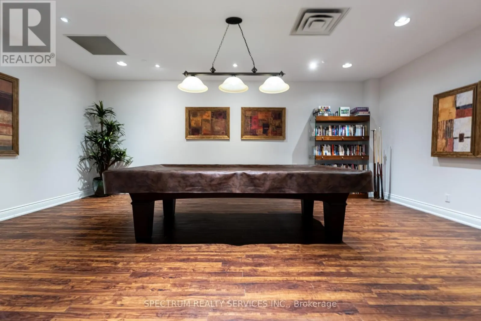 205 - 980 YONGE STREET