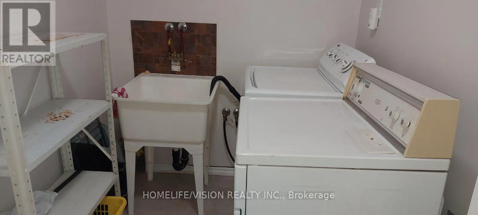 ROOM A - 168 OLD SHEPPARD AVENUE