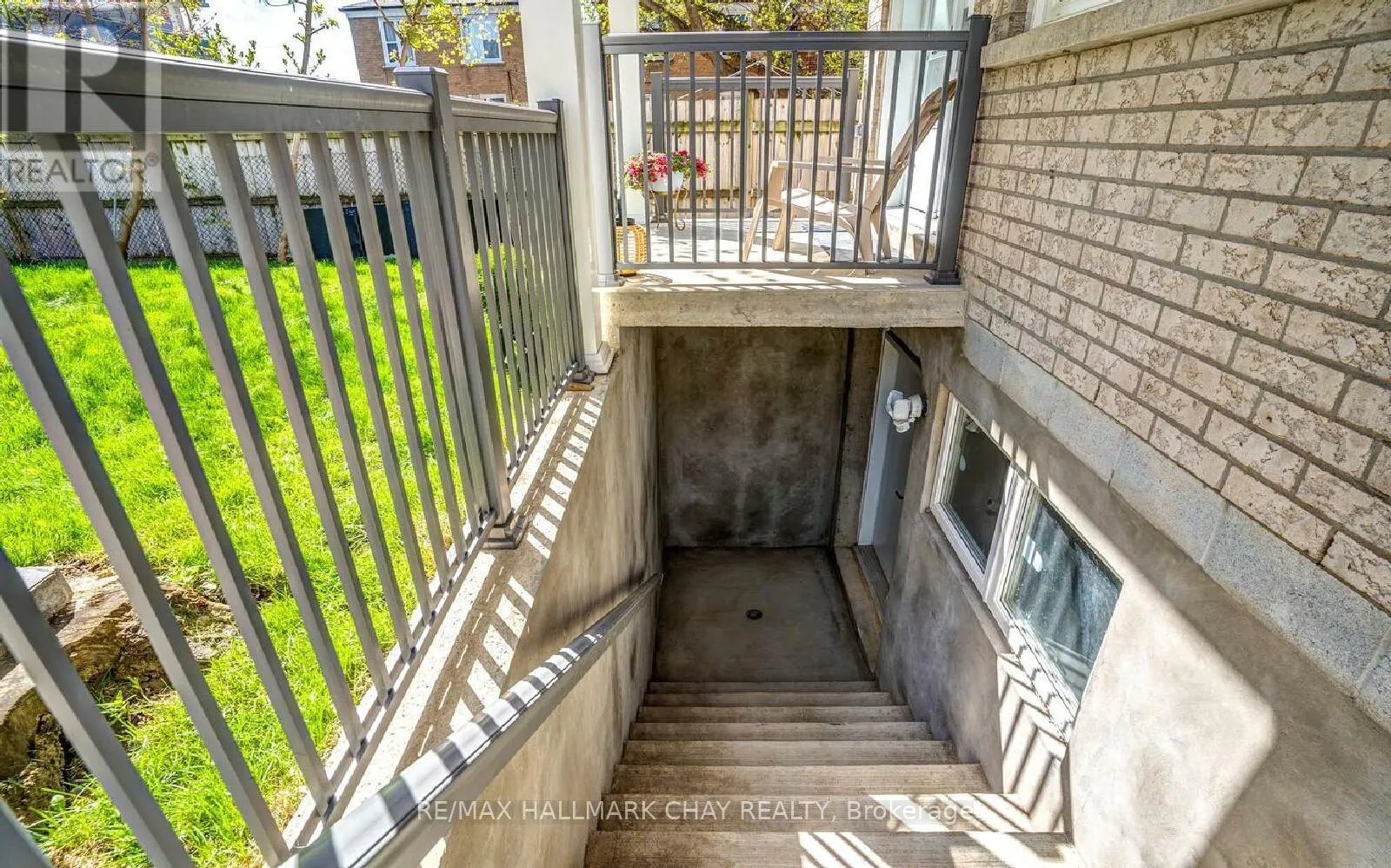611 NORTHCLIFFE BOULEVARD
