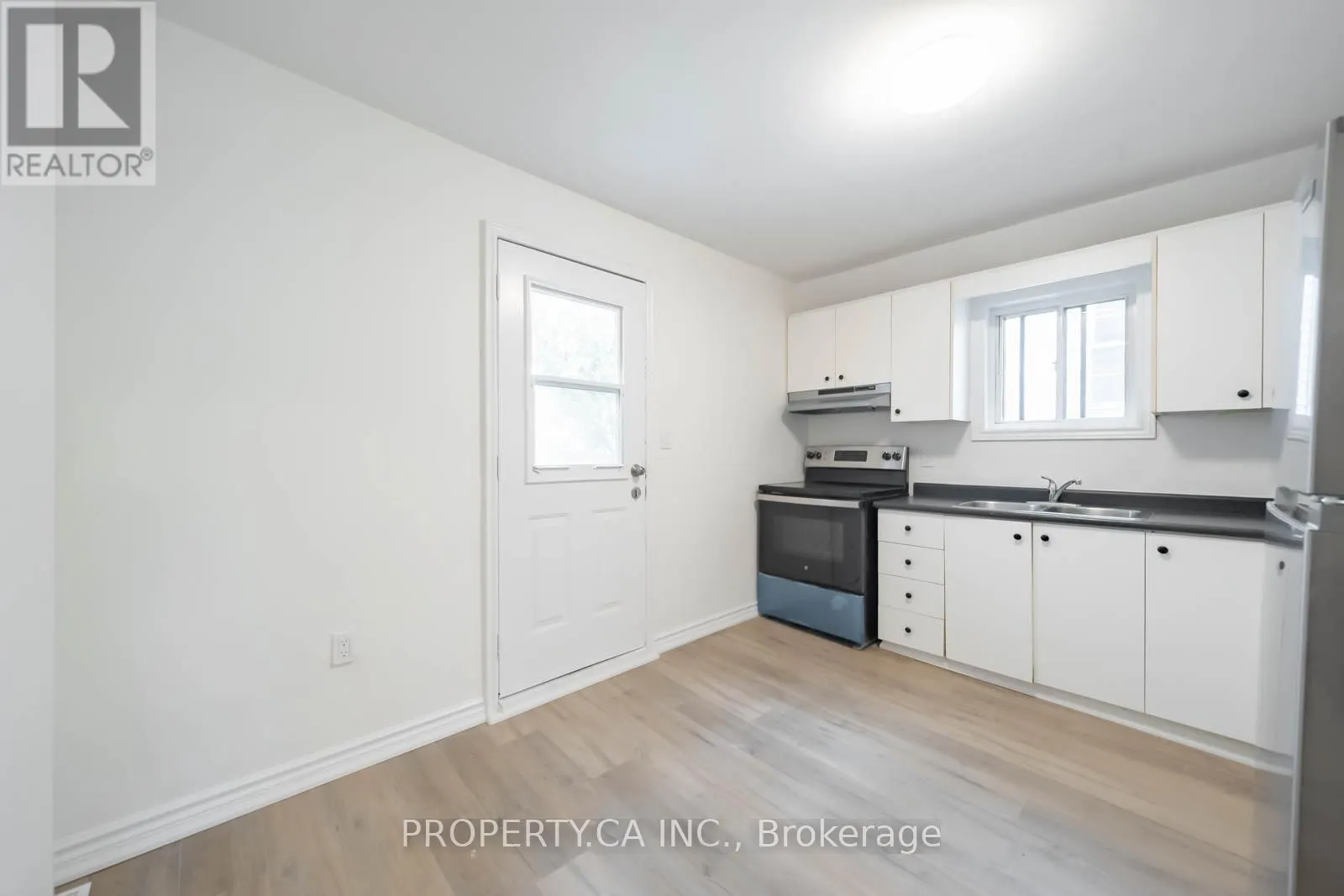 2ND/3RD FLR - 196 AUGUSTA AVENUE