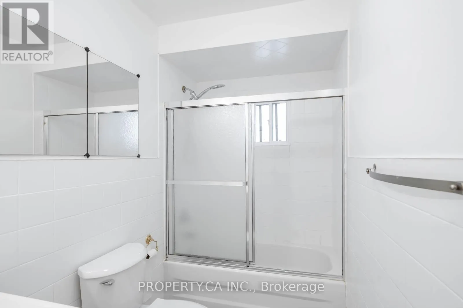 2ND/3RD FLR - 196 AUGUSTA AVENUE