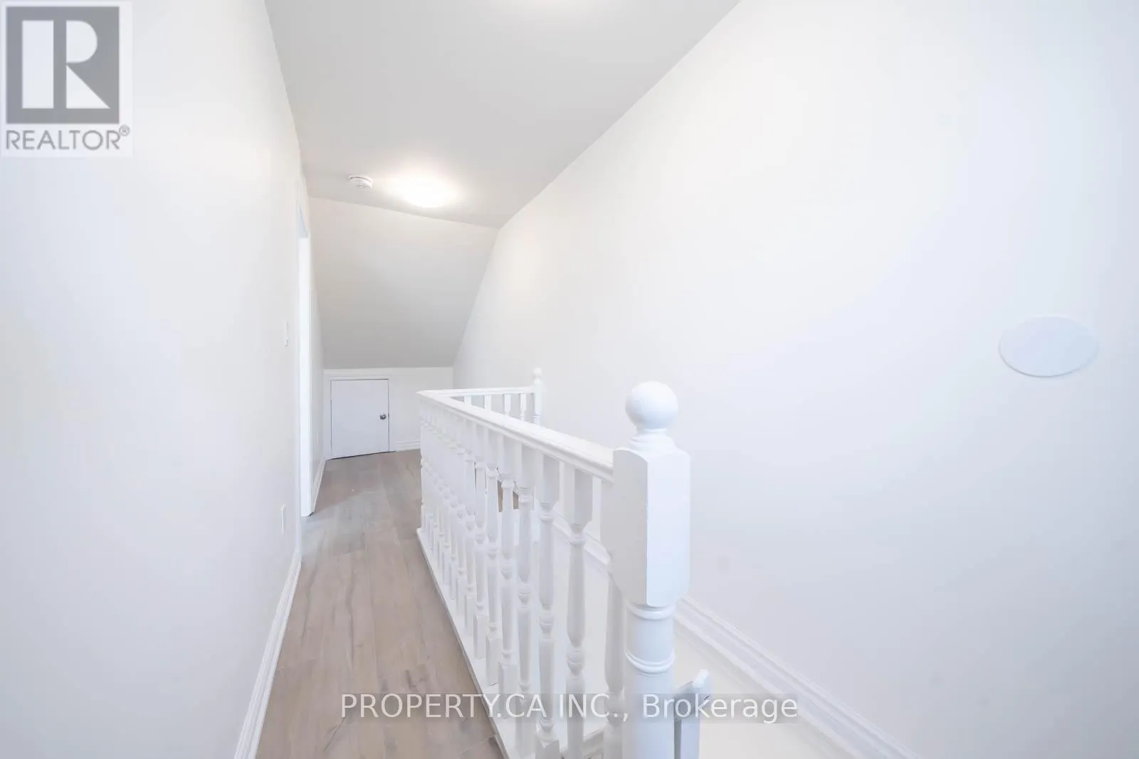 2ND/3RD FLR - 196 AUGUSTA AVENUE
