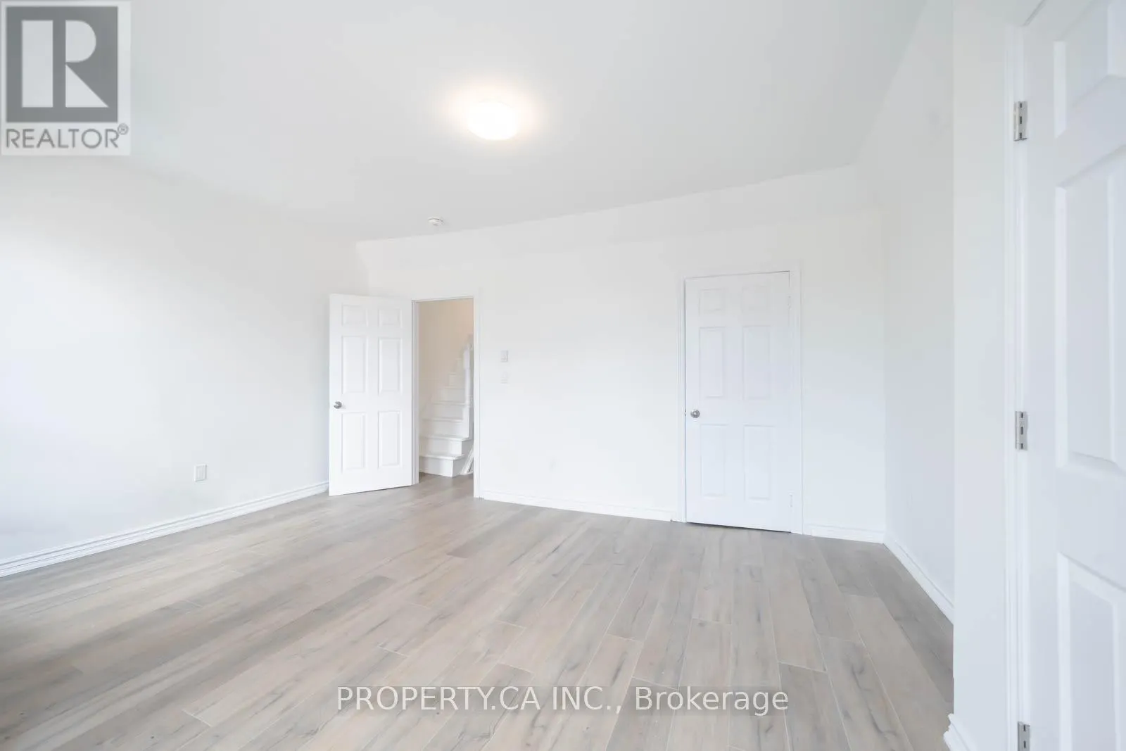 2ND/3RD FLR - 196 AUGUSTA AVENUE