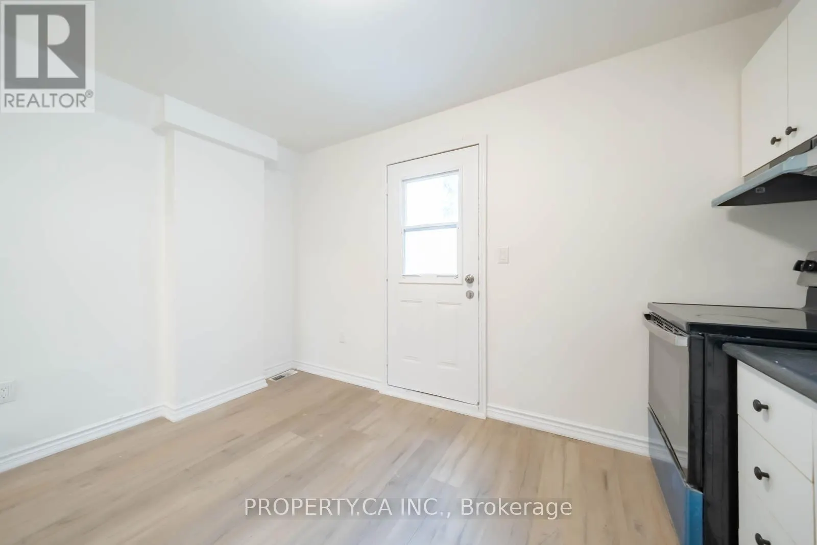 2ND/3RD FLR - 196 AUGUSTA AVENUE