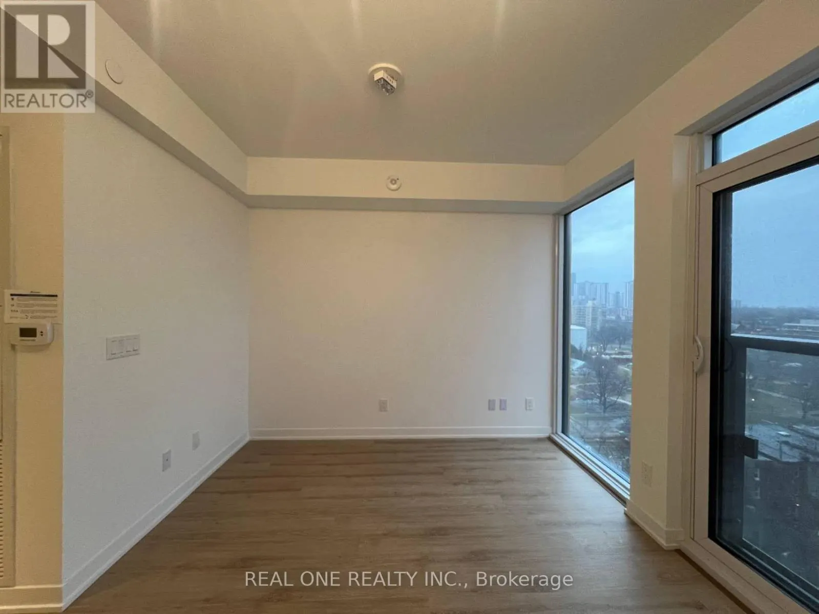 1112 - 319 JARVIS STREET