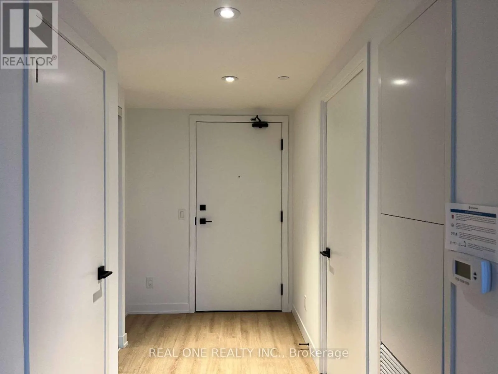 1112 - 319 JARVIS STREET