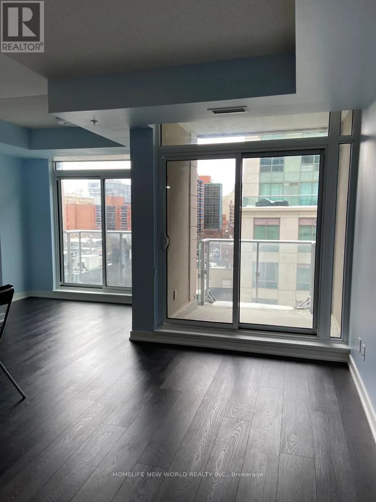 702 - 199 RICHMOND STREET W