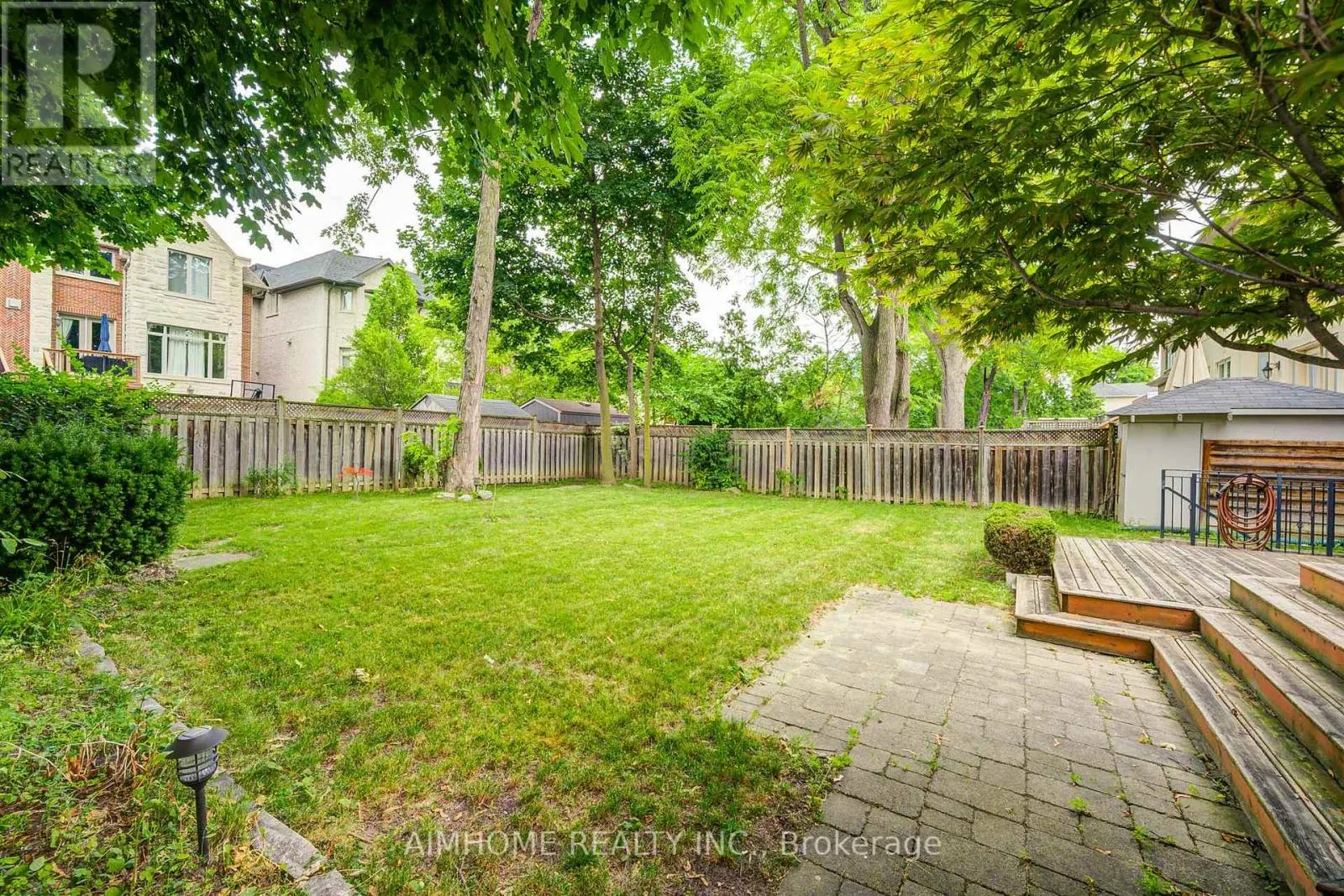 208 FLORANCE AVENUE