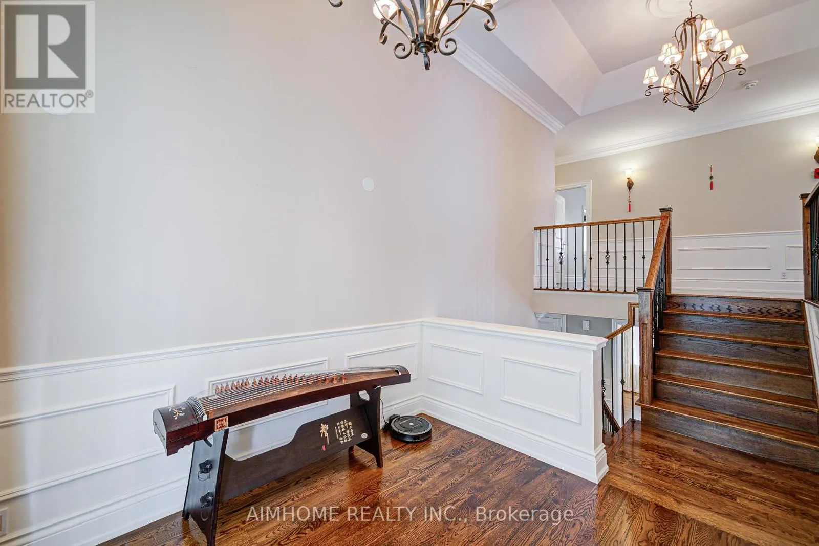 208 FLORANCE AVENUE
