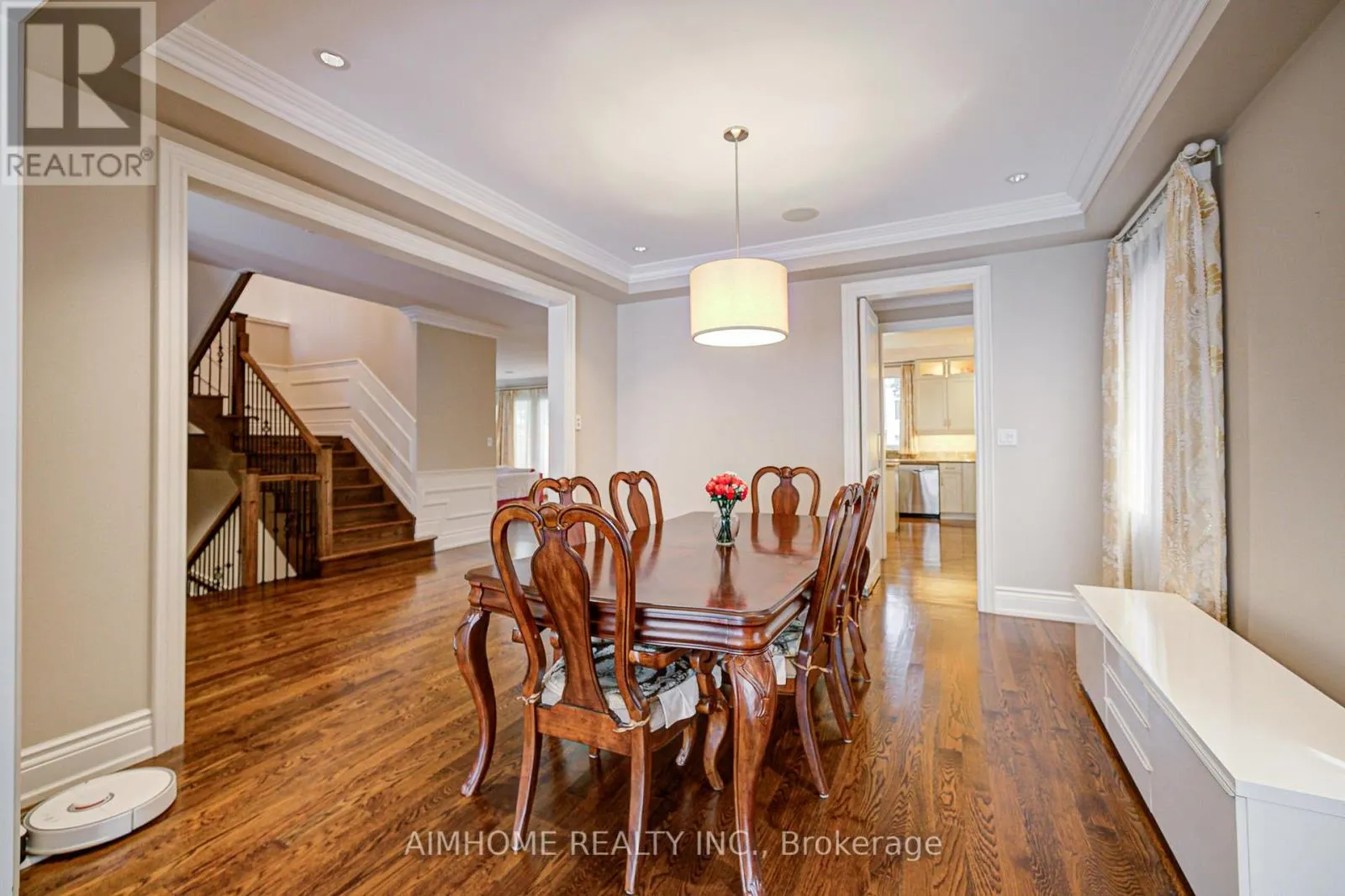 208 FLORANCE AVENUE