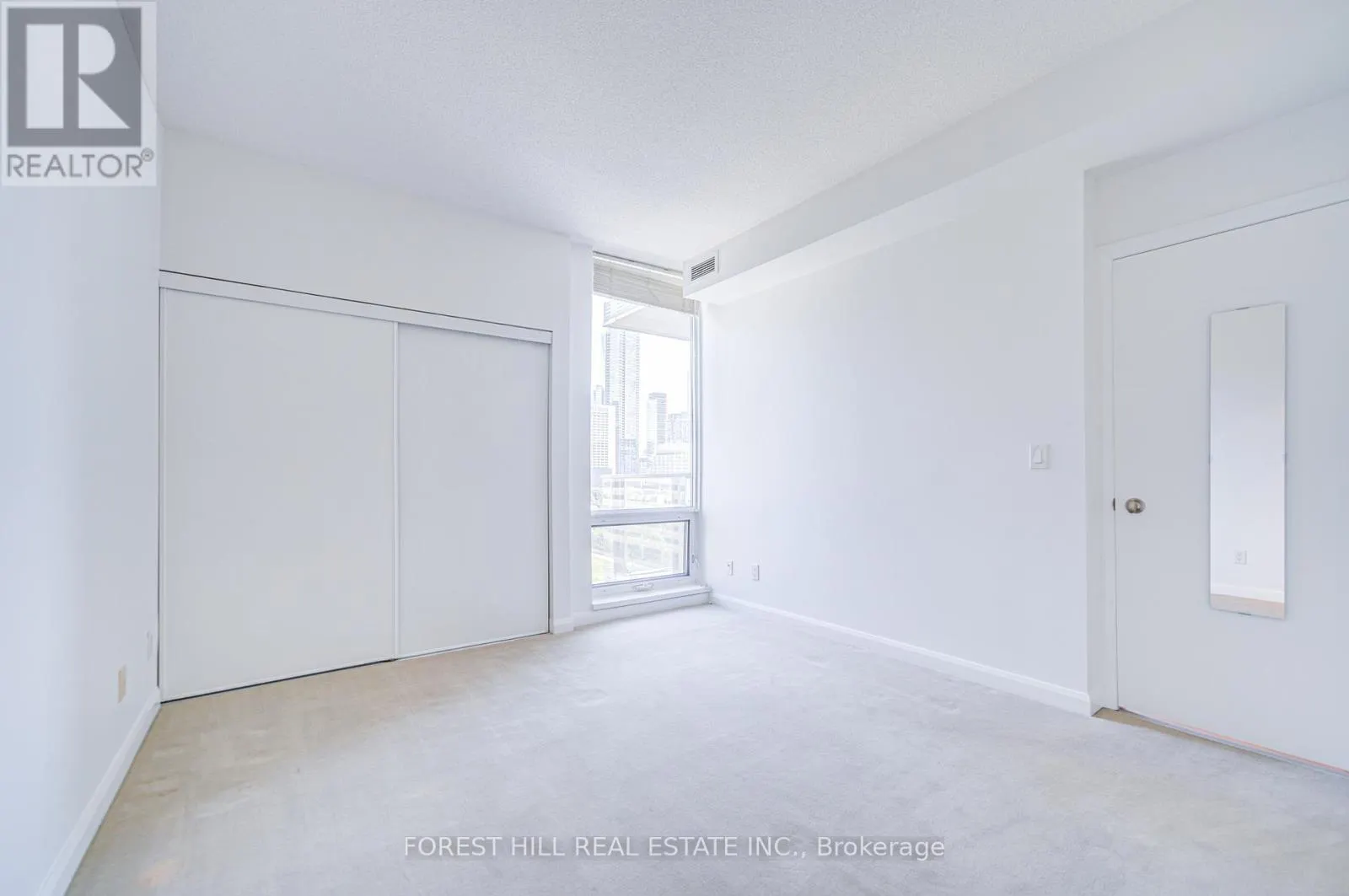 1506 - 111 ELIZABETH STREET