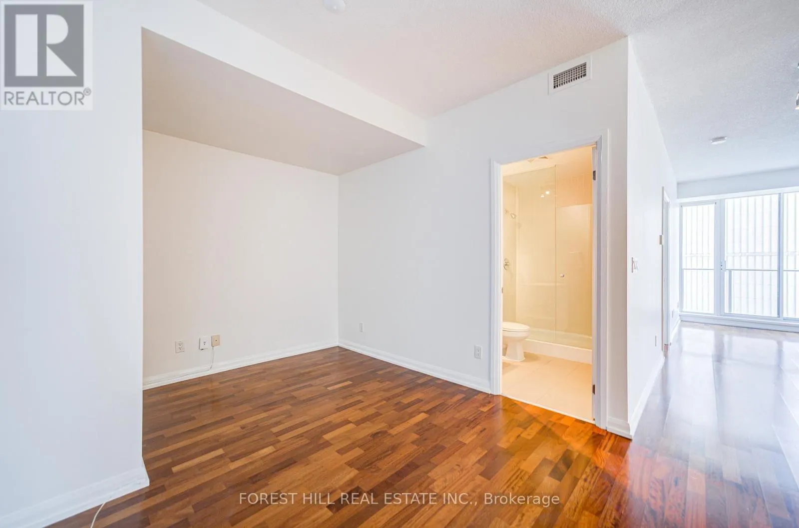 1506 - 111 ELIZABETH STREET