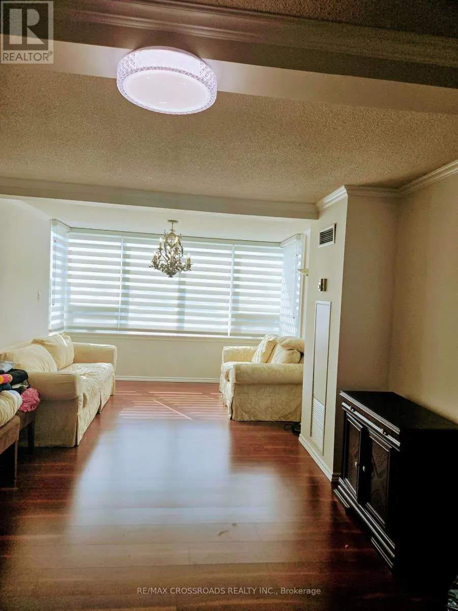 1803 - 55 SKYMARK DRIVE