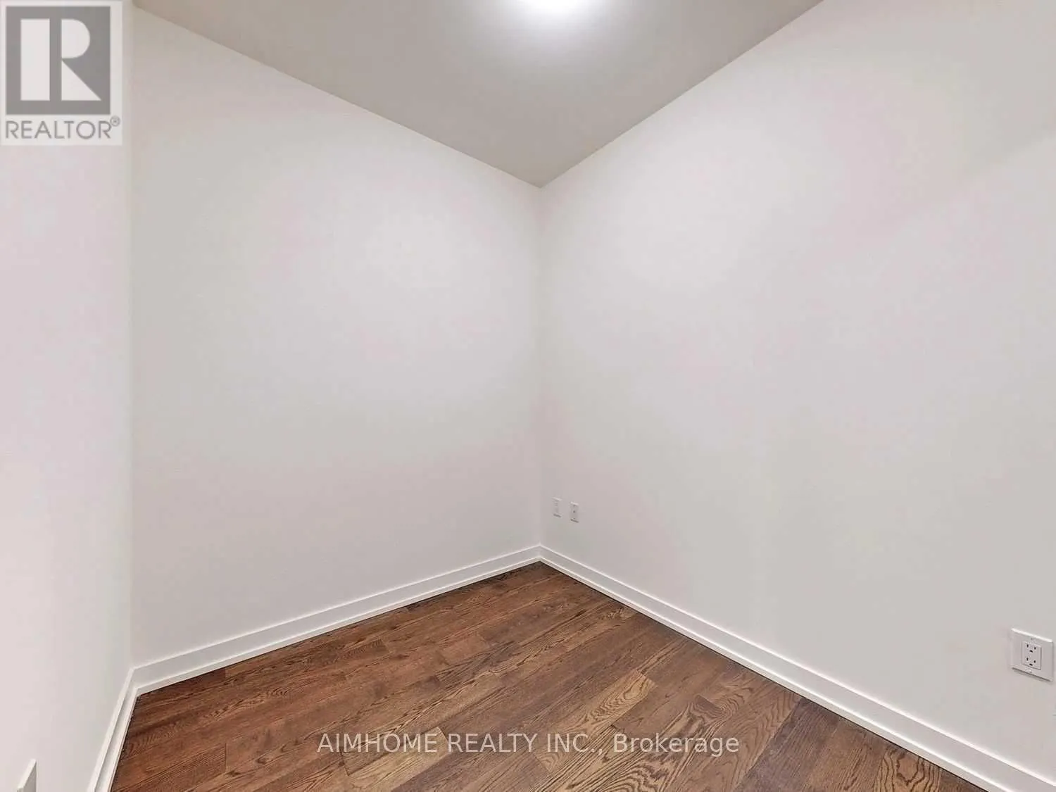 1101 - 1 YORKVILLE AVENUE