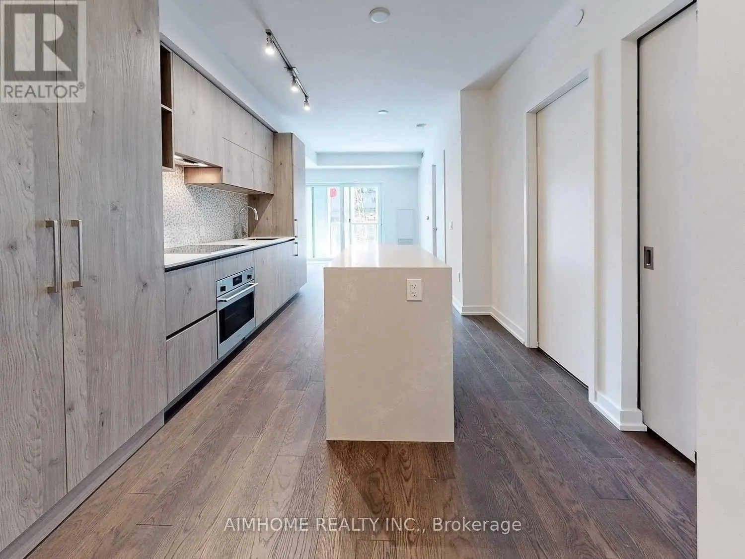1101 - 1 YORKVILLE AVENUE
