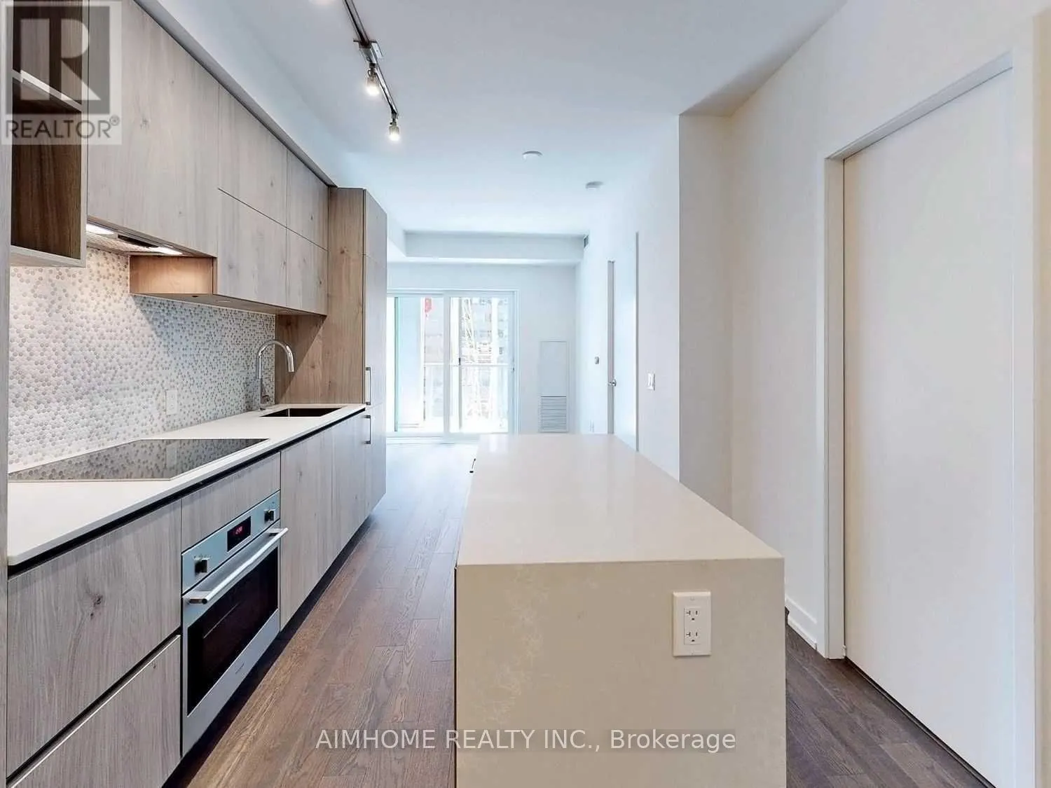 1101 - 1 YORKVILLE AVENUE
