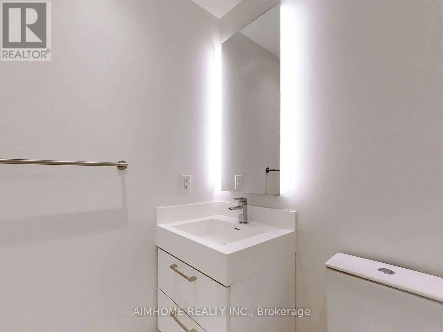 1101 - 1 YORKVILLE AVENUE