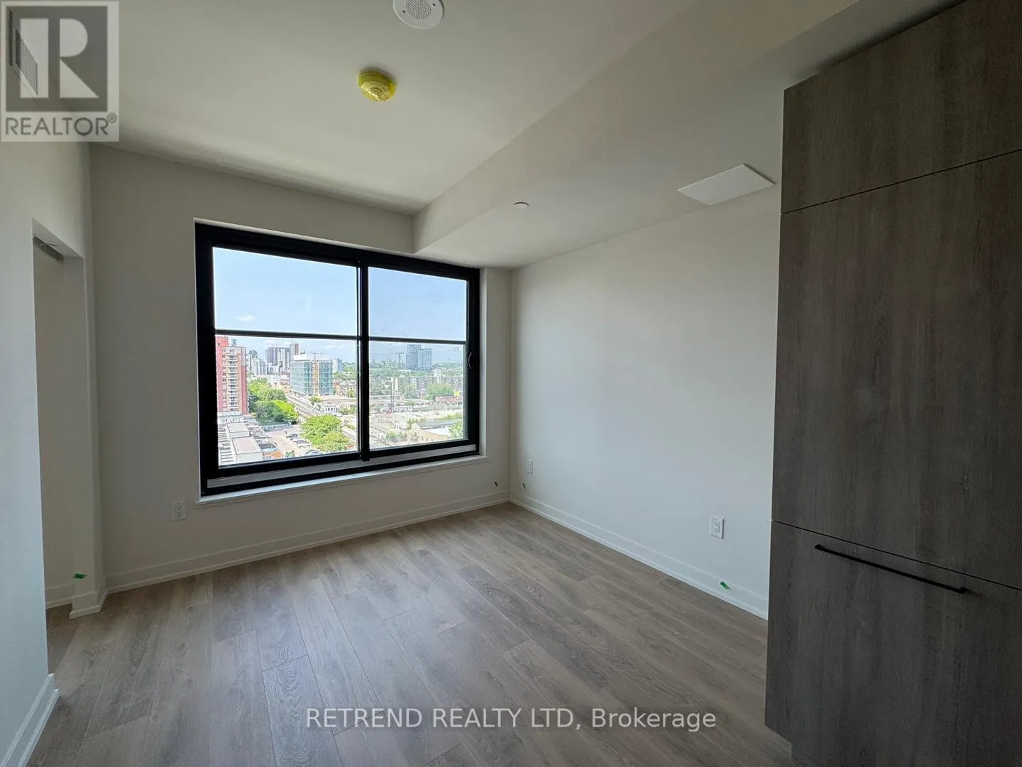 1112 - 181 STERLING ROAD