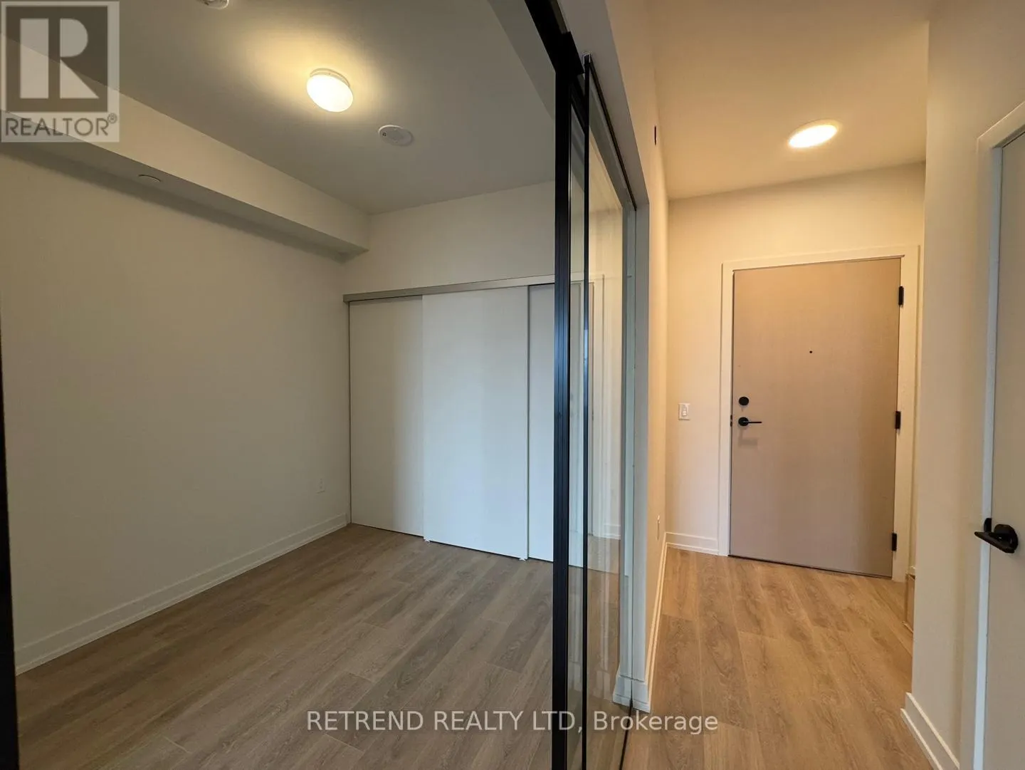 1112 - 181 STERLING ROAD