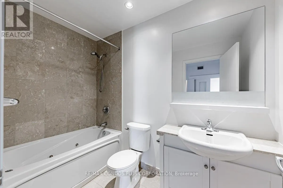 3010 - 208 QUEENS QUAY W
