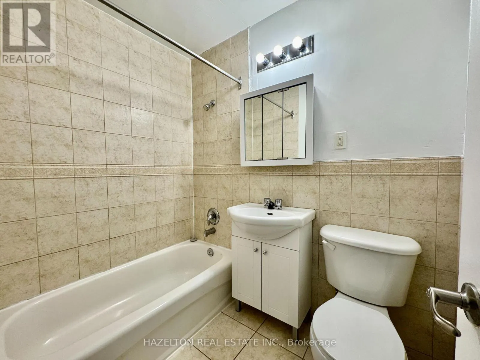 502 - 88 WELLESLEY STREET E