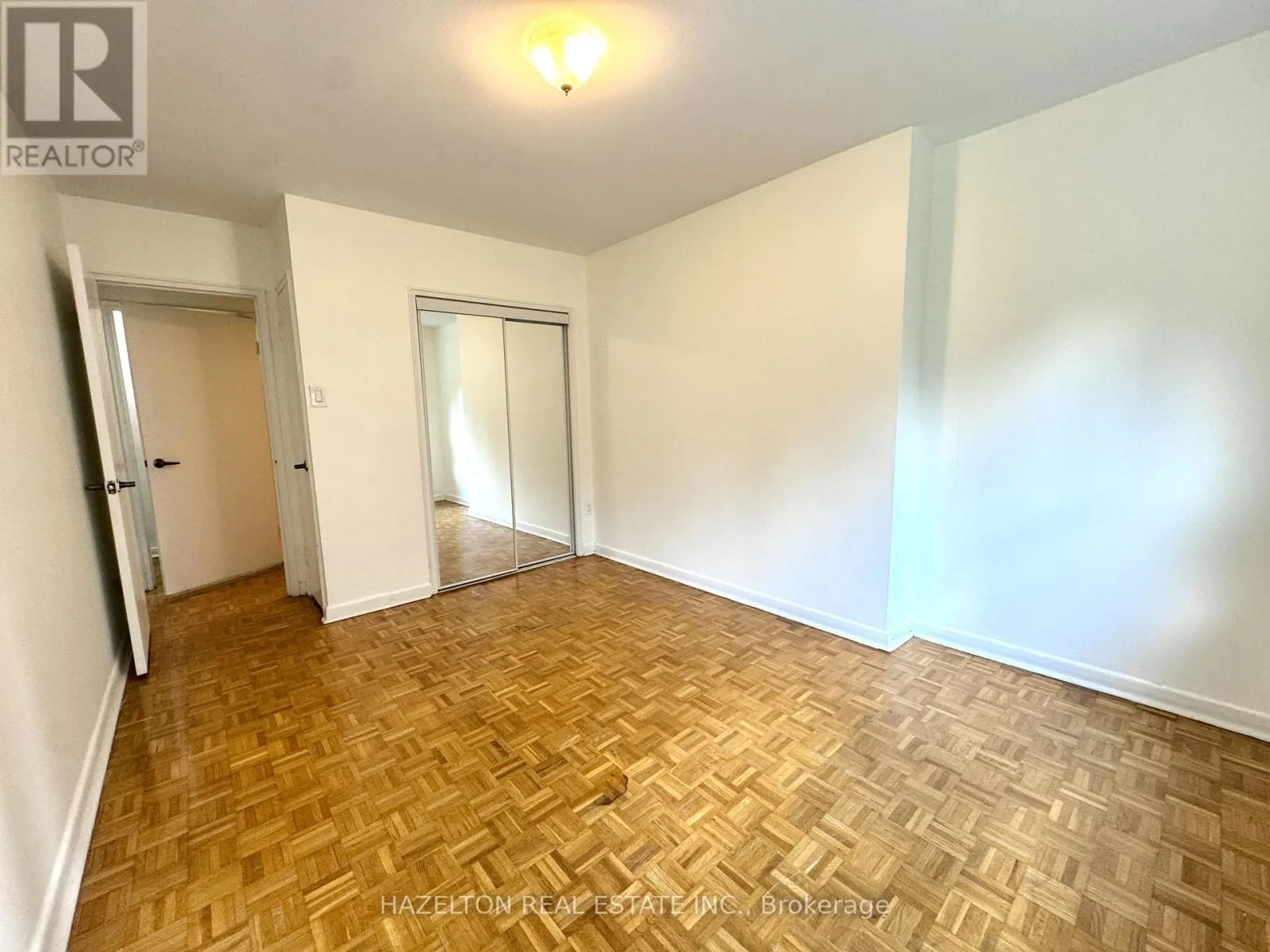 102 - 88 WELLESLEY STREET E