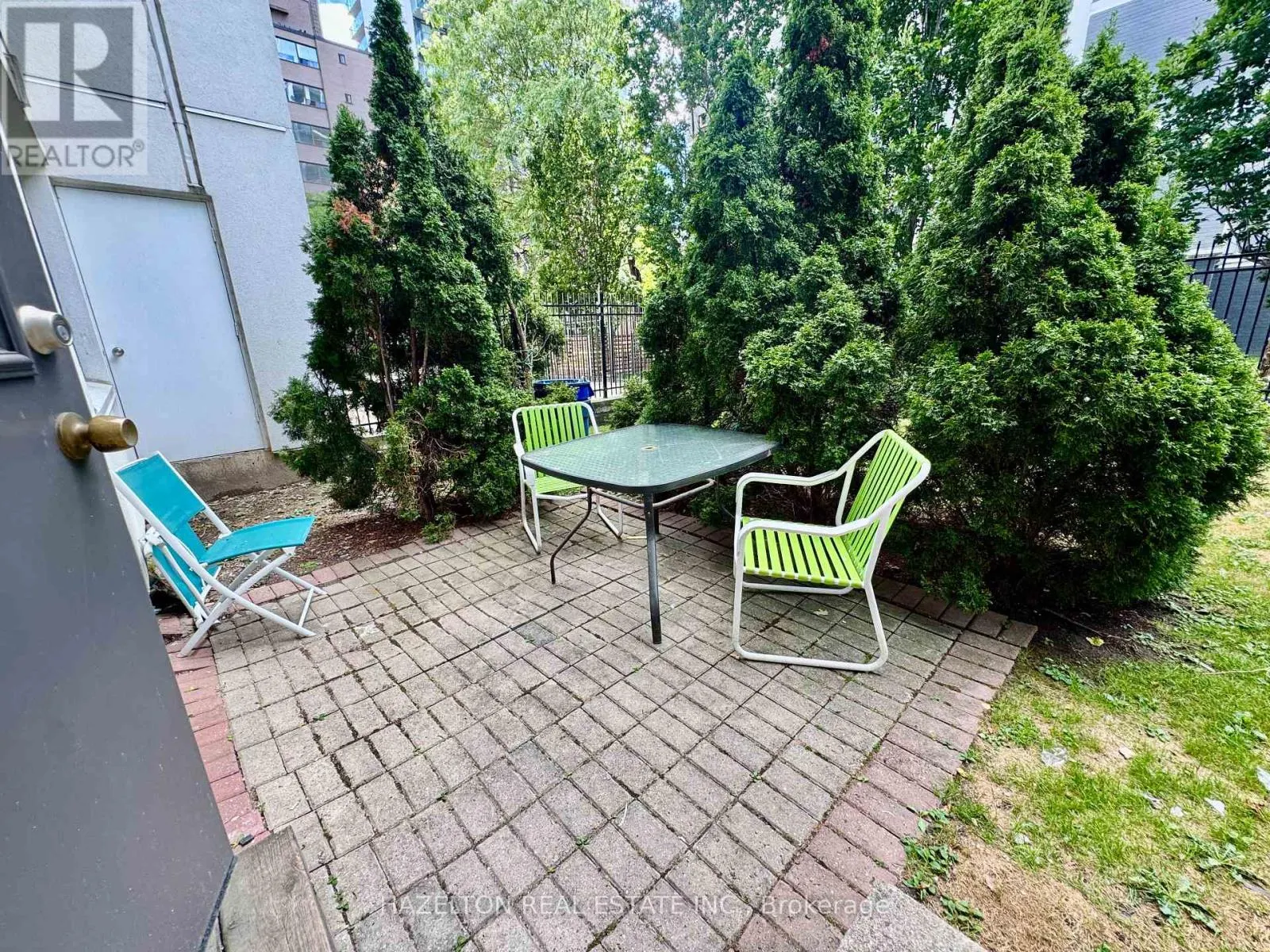 102 - 88 WELLESLEY STREET E