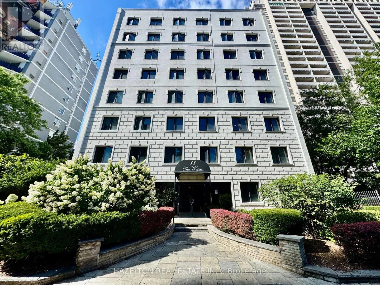 102 - 88 WELLESLEY STREET E