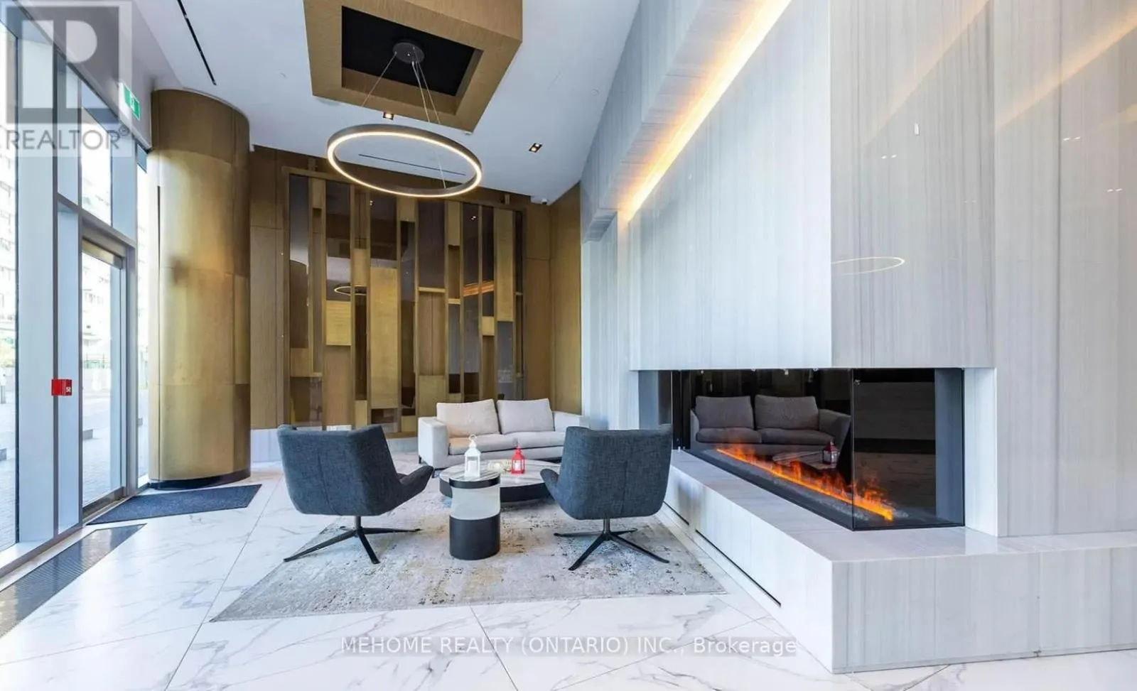 15 QUEENS QUAY E