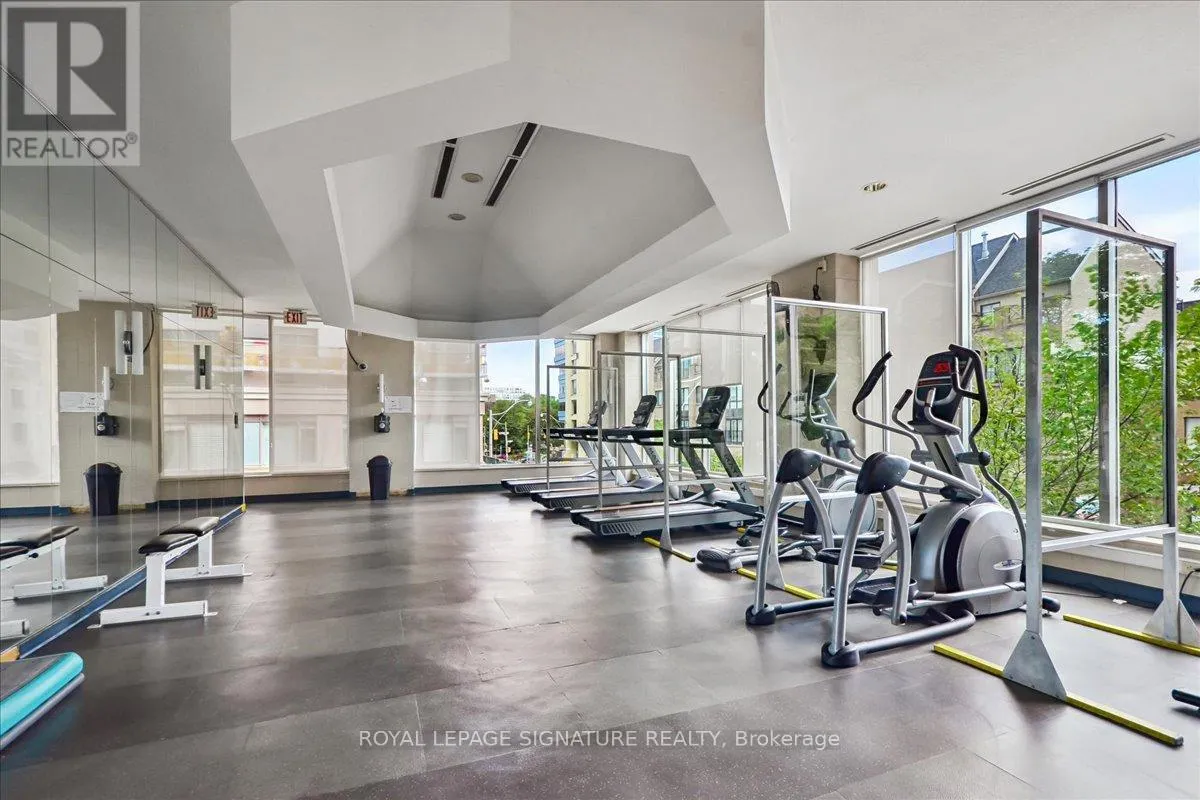 410 - 942 YONGE STREET