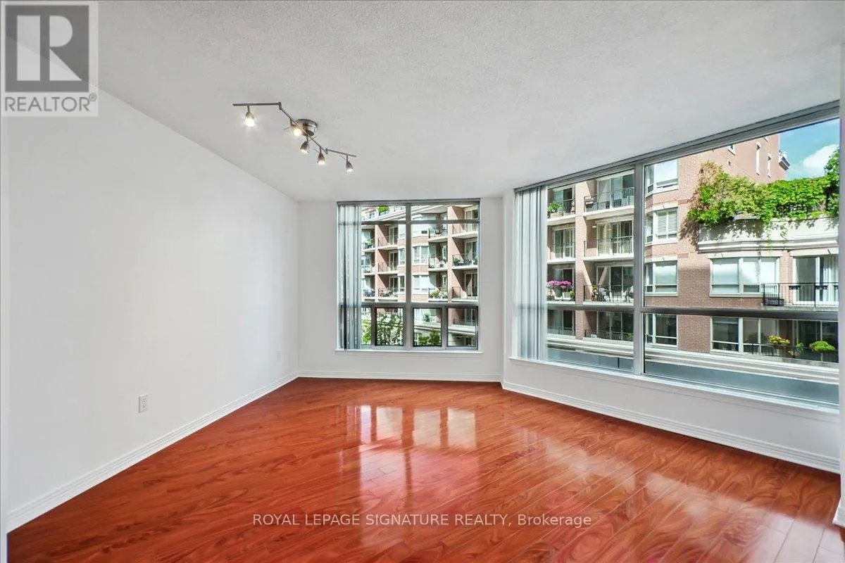 410 - 942 YONGE STREET