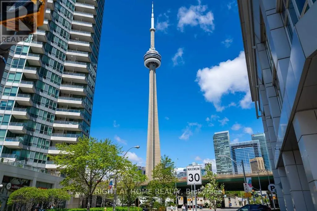 407 - 218 QUEENS QUAY W