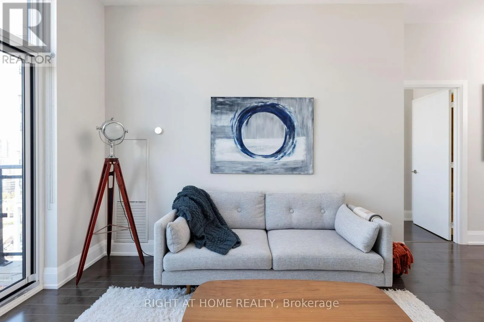 PH 216 - 460 ADELAIDE STREET E