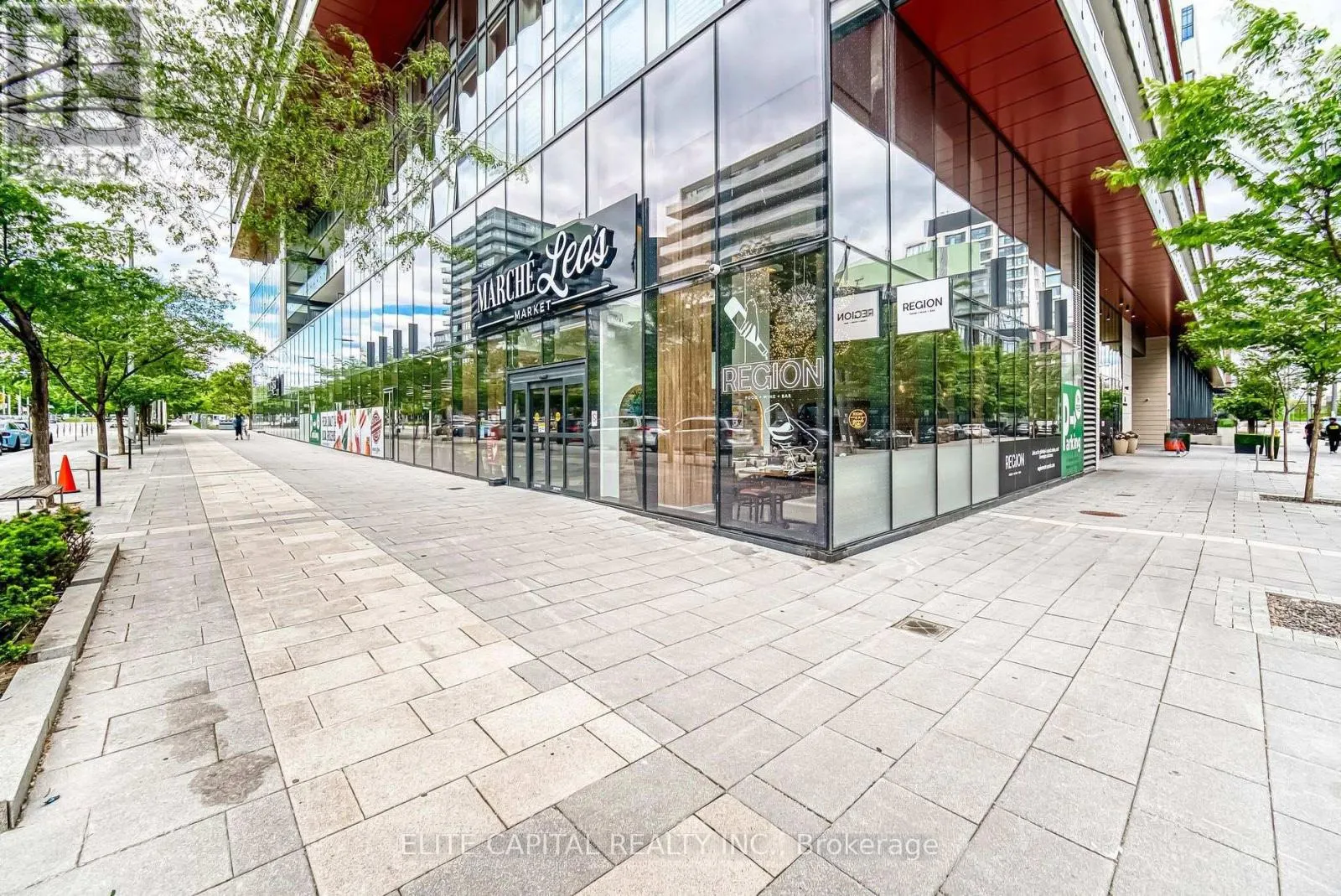 455 FRONT STREET E