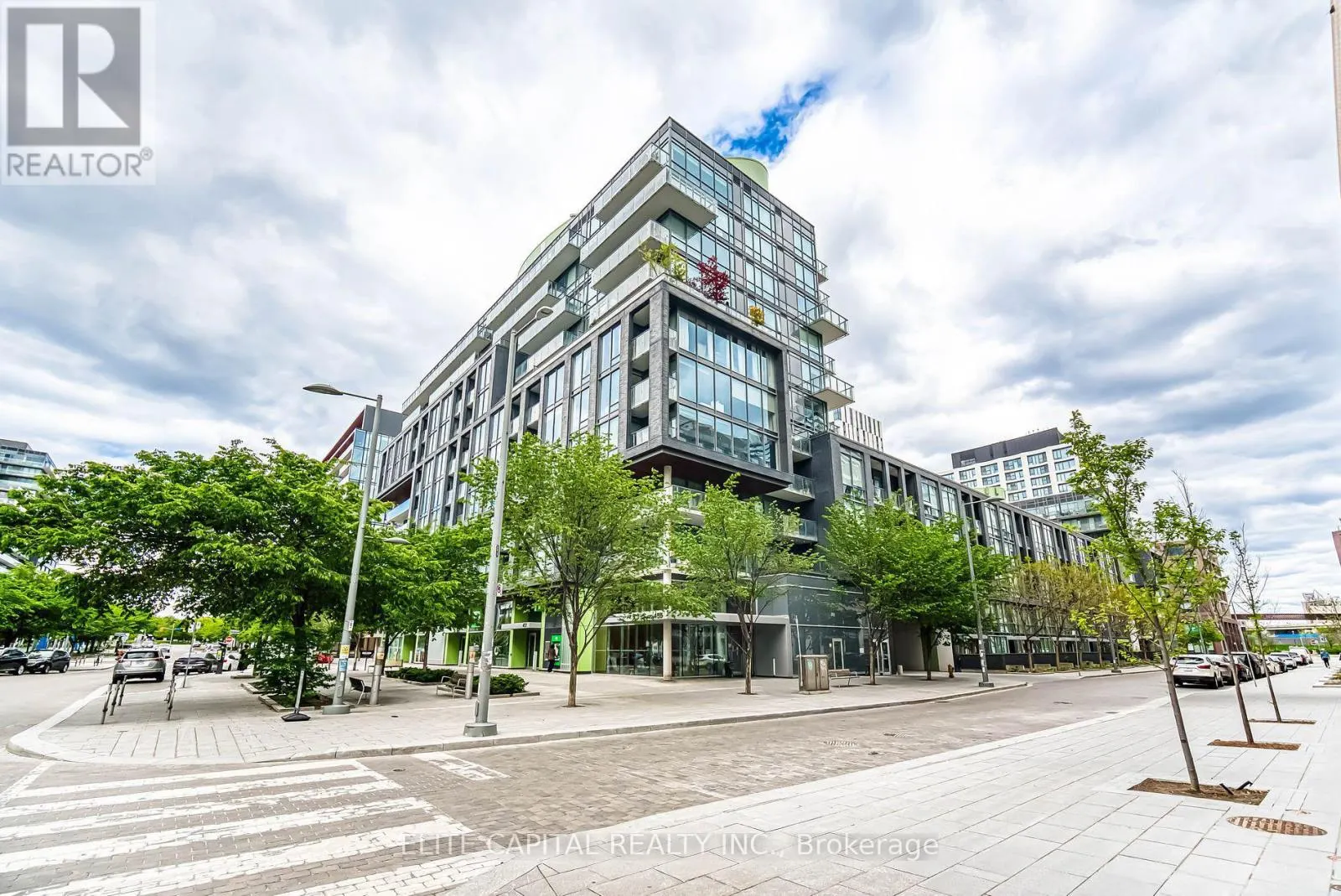 455 FRONT STREET E