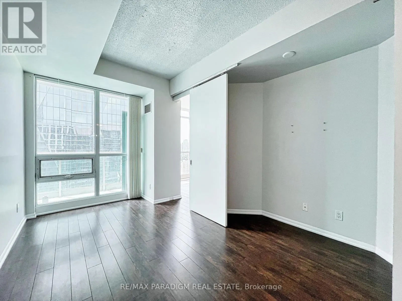 3713 - 18 YONGE STREET