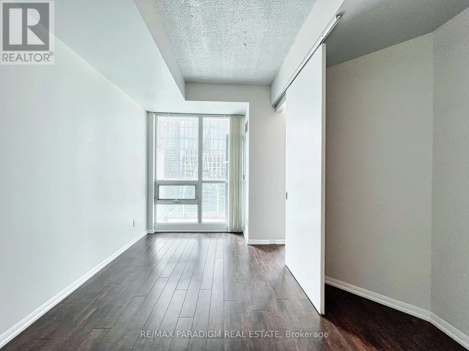 3713 - 18 YONGE STREET