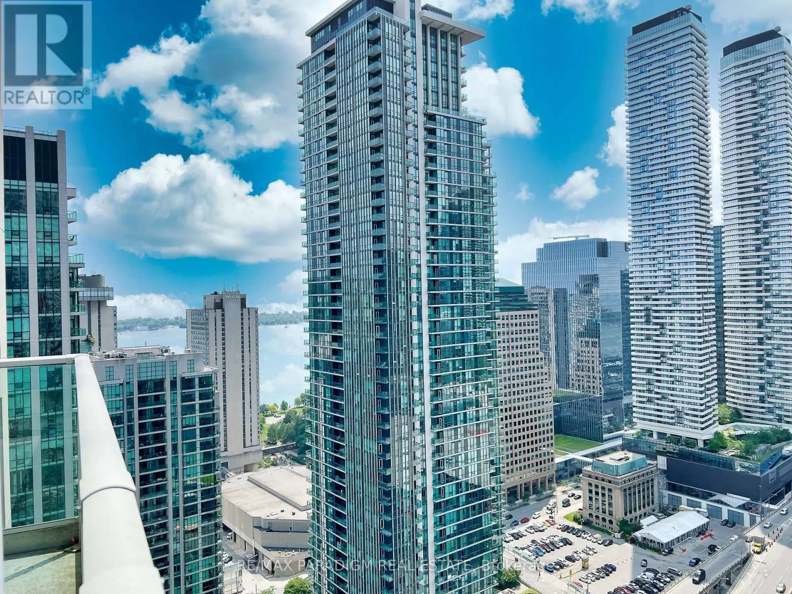 3713 - 18 YONGE STREET