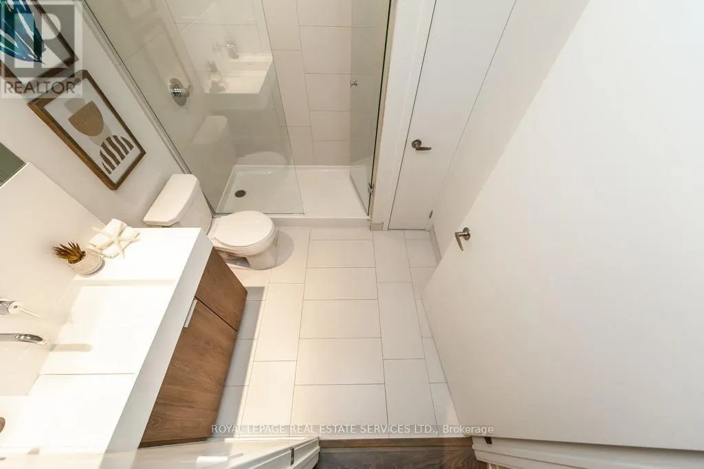 612 - 15 LOWER JARVIS STREET