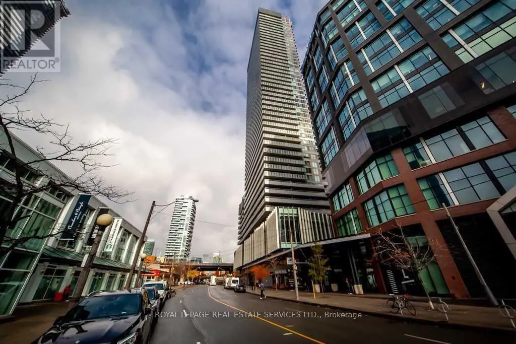 612 - 15 LOWER JARVIS STREET