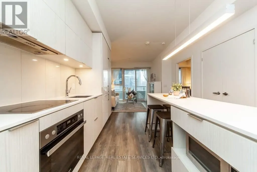 612 - 15 LOWER JARVIS STREET
