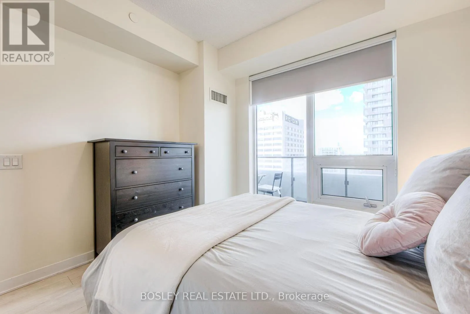 3110 - 2221 YONGE STREET