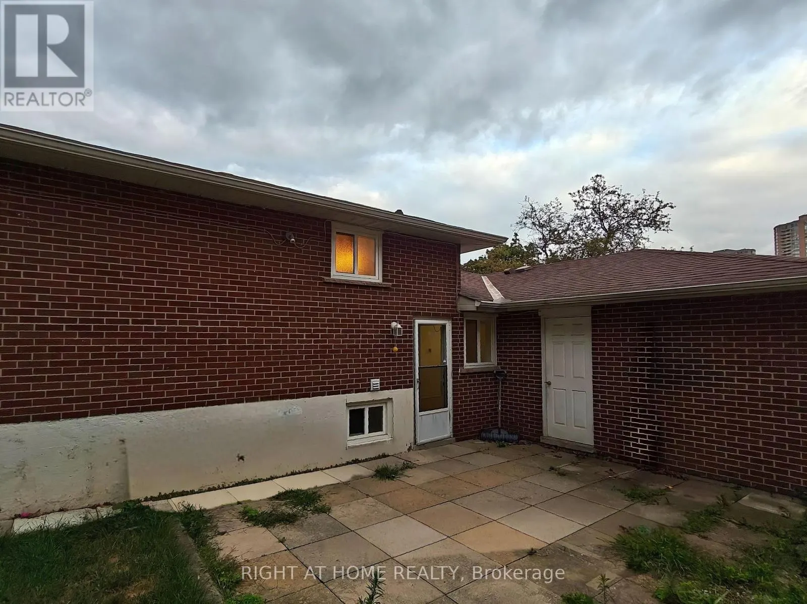 182 MCNICOLL AVENUE