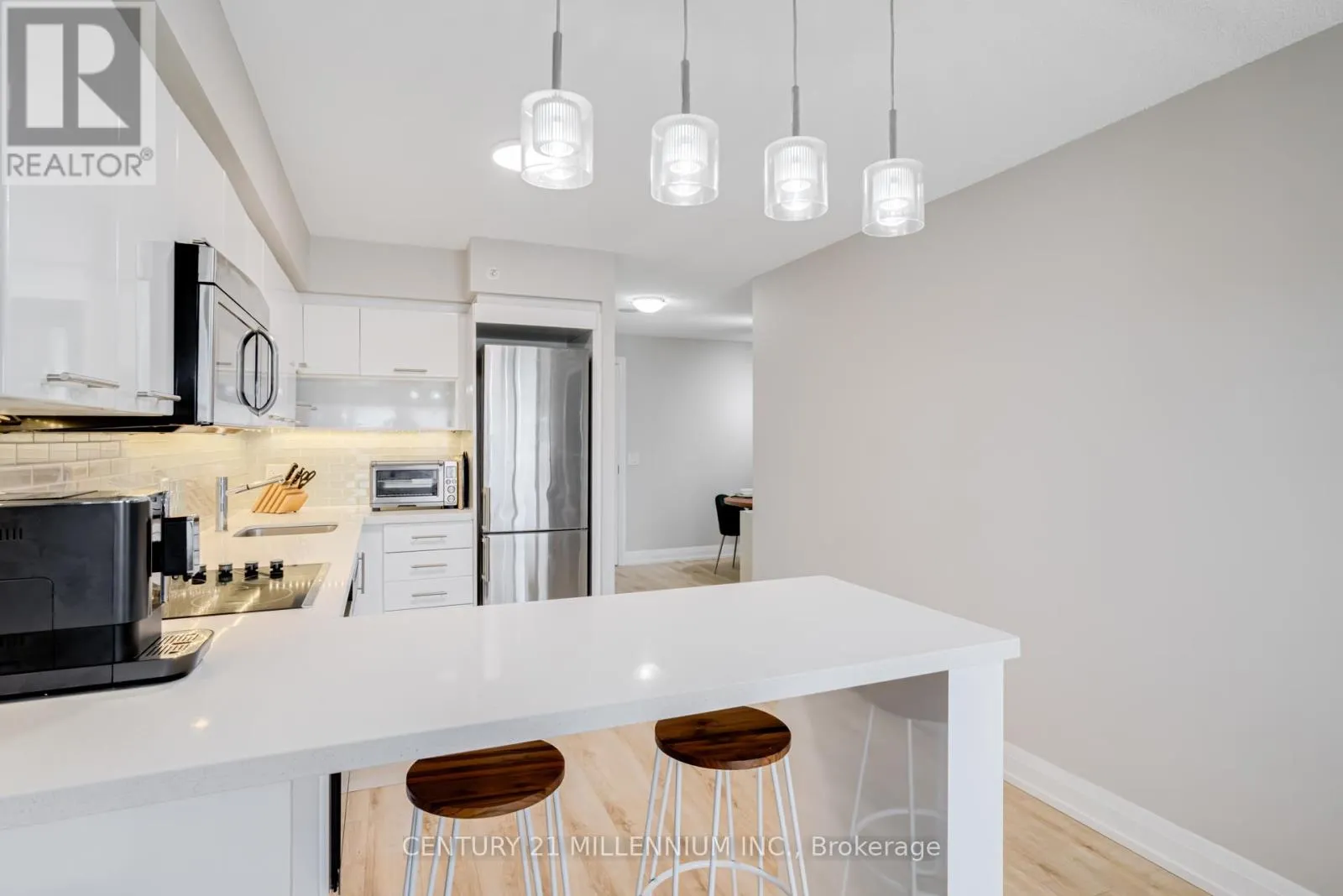 513 - 565 WILSON AVENUE