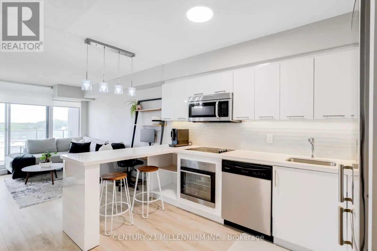 513 - 565 WILSON AVENUE